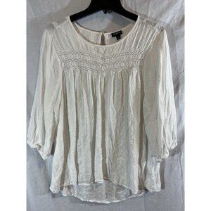 Torrid Women’s Size 2 White Floral Embroidered 3/4 Sleeve Blouse
